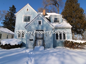 Building Photo - 1628 Hst W 10th St