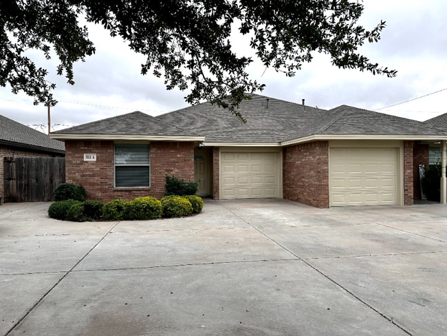 Building Photo - 5109 Graceland Dr