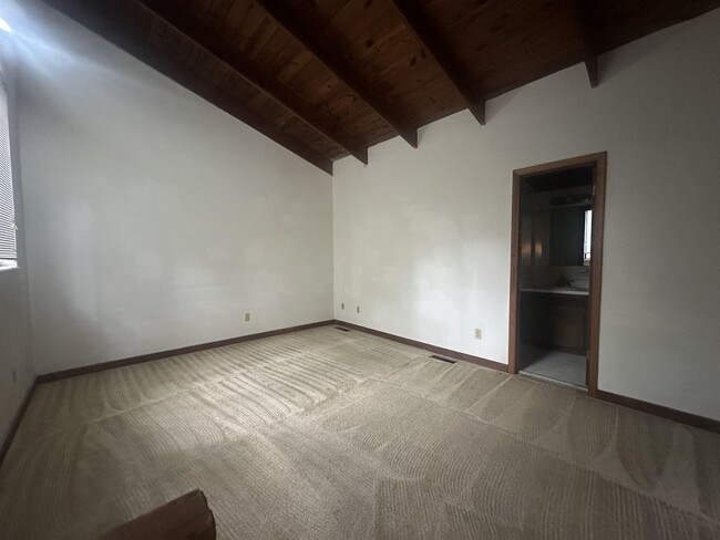 Building Photo - 308 Wood Grove Ct