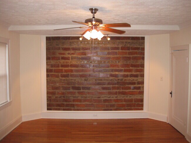 Building Photo - 13620 Detroit Ave