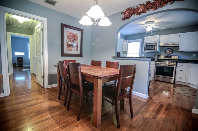 Foto del edificio - 116 Harmon Dr