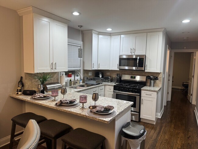 Foto del edificio - 1216 W 95th Pl