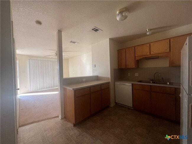 Building Photo - 4200 Alan Kent Dr