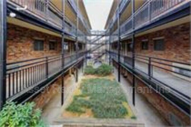 Foto del edificio - 1509 Highland Ave