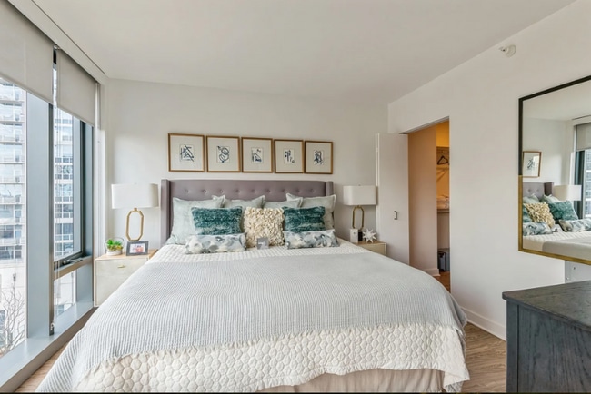 Photo - 1326 S Michigan Ave Apartment