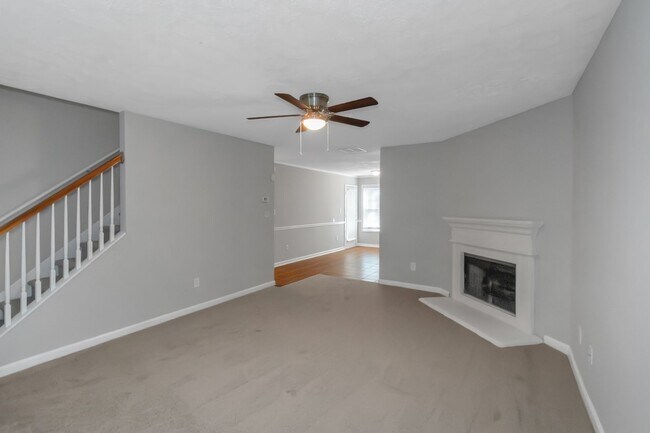 Foto del edificio - Stunning 4-Bedroom, 3-Bathroom Home