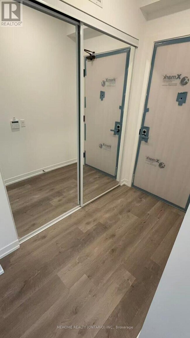 Building Photo - 8 Interchange Wy