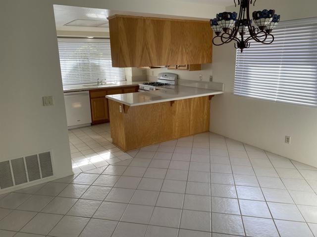 Building Photo - 2335 Briarwood Pl