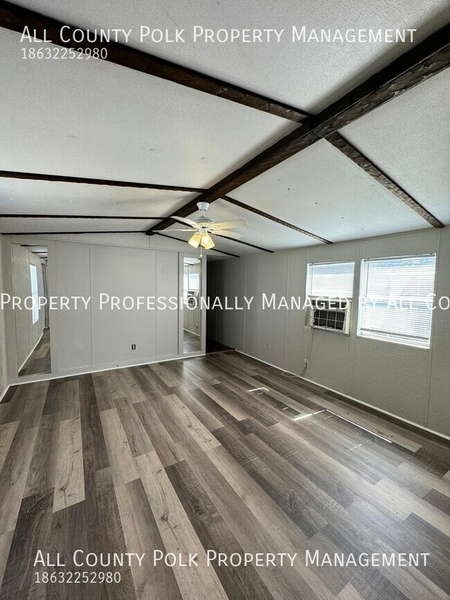 Foto del edificio - Freshly Updated 2 Bedroom Mobile Home in A...