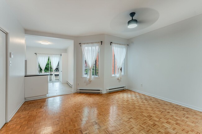 Building Photo - 253 Turgeon St