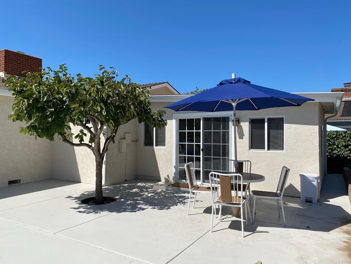 Foto principal - 2404 Chatsworth Blvd