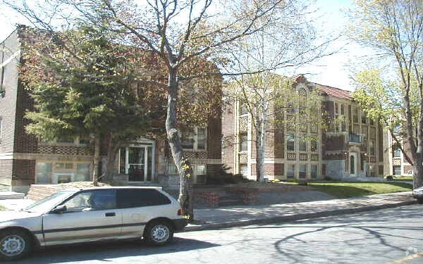 Building Photo - 3534-3538 Grand Ave S
