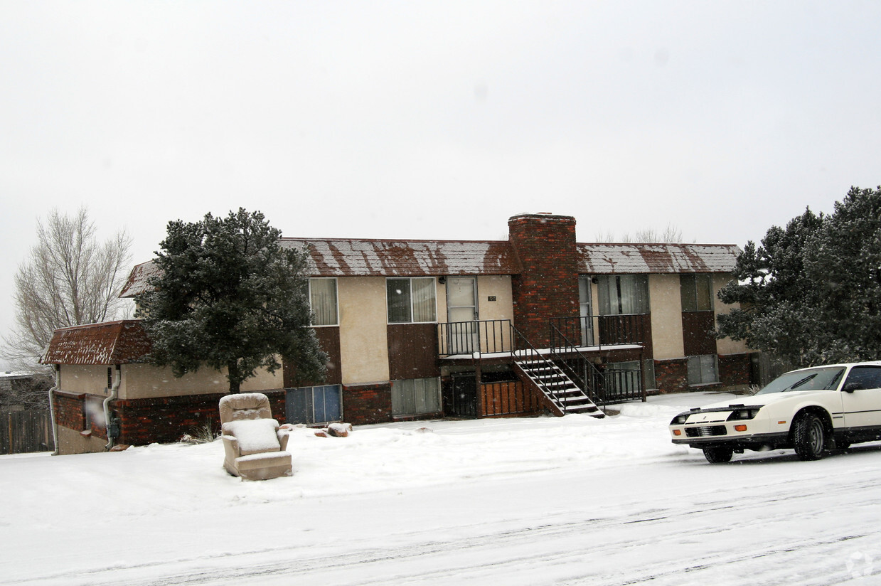 Building Photo - 1045 Magnolia St