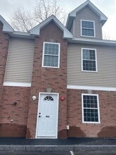 Building Photo - 6 Grove St