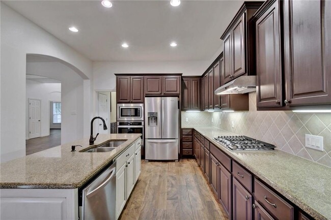 Building Photo - 2814 Cool River Loop