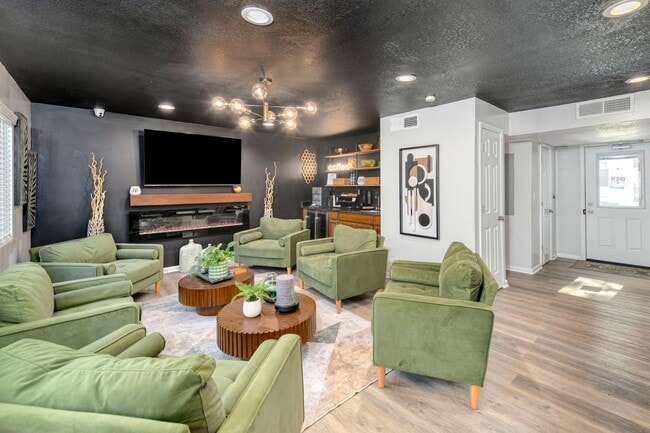 Building Photo - Legend Oaks Apartments