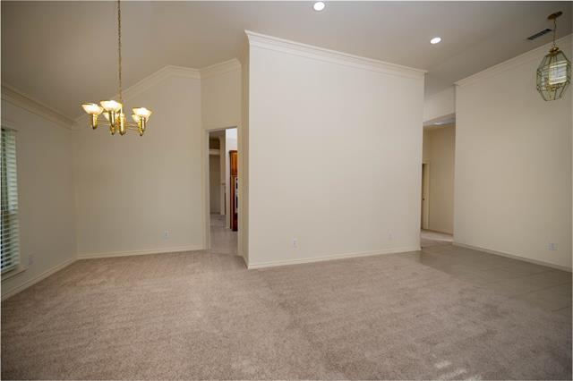 Building Photo - 2701 Orchid Dr