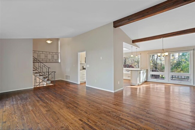 Building Photo - 39 Lark Ave