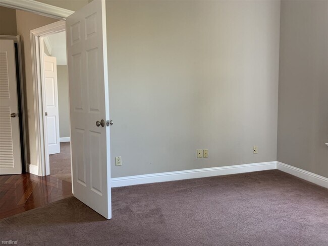 Foto del edificio - 2 br, 1 bath Condo - 2117 Ashby Avenue 211...