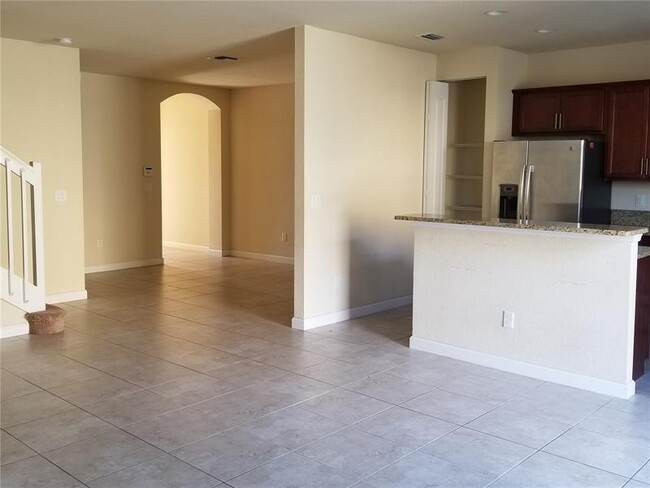 Building Photo - 9577 Town Parc Cir S