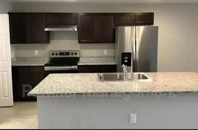 Foto del edificio - 4605 SW 9th Ave