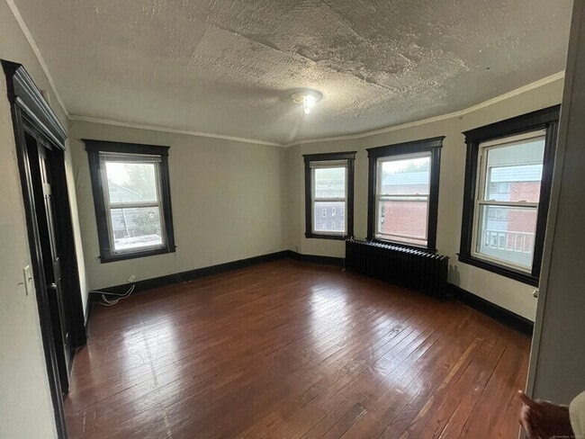 Building Photo - 989-991 Capitol Ave