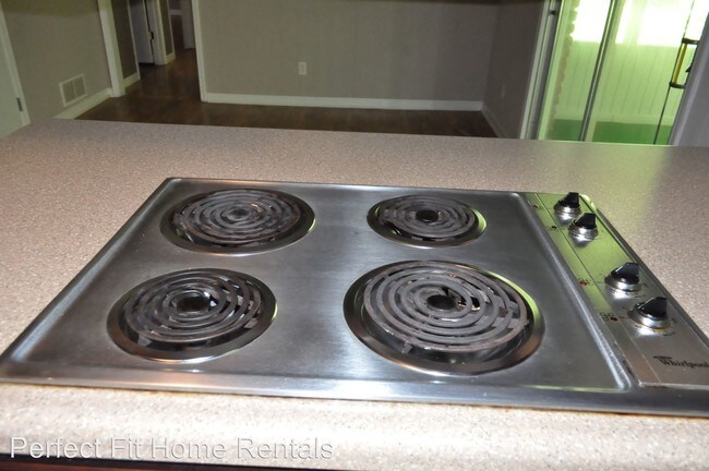 Foto del edificio - 3 br, 1 bath House - 130 Eddie Lane
