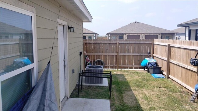 Foto del edificio - 16 Valley N Cir