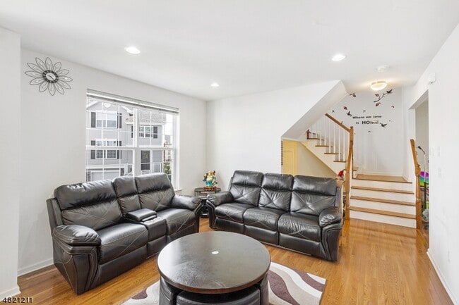 Building Photo - 127 Sowers Dr