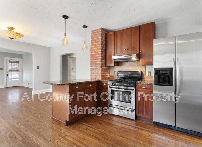 Building Photo - 1106 Mathews St