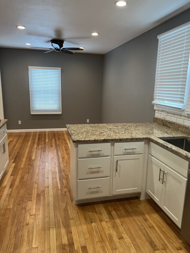 Foto principal - 1124 Emerald St