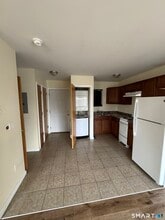 Building Photo - 4 Warwick St