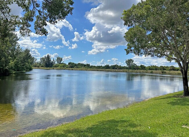 Foto del edificio - 12634 NW 56th Dr