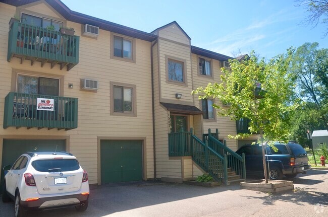 Building Photo - 1595 11th Ave