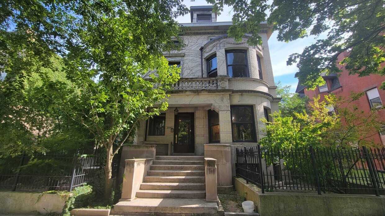 2943 W Washington Blvd Unit 3, Chicago, IL 60612 - Condo for Rent in ...