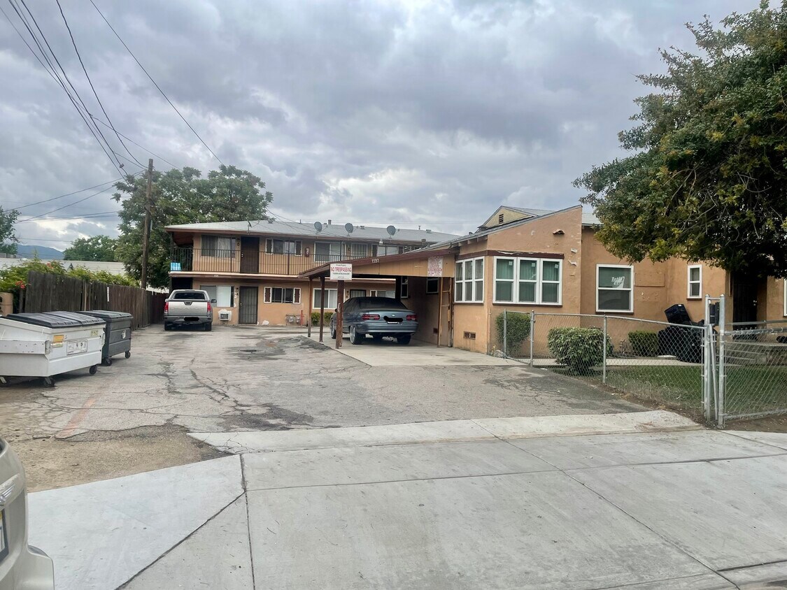 Primary Photo - 7339 McKinley Ave