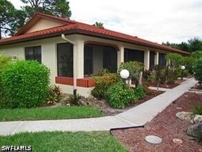 Building Photo - 2074 Pine Isle Ln