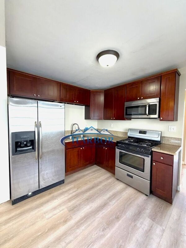 Foto del edificio - 1728 E Rogers St