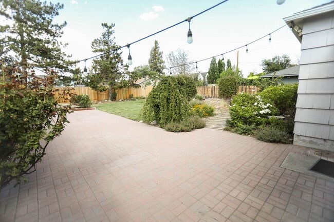 Foto del edificio - NEWLY LISTED $2,900 PER MONTH - GORGEOUS 3...