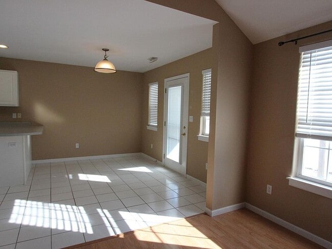 Building Photo - 502 Cheetah Dr