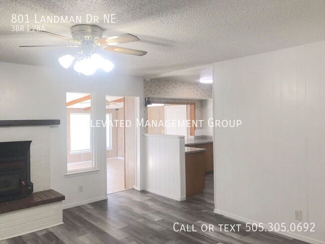 Foto del edificio - 801 Landman Dr NE