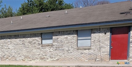 Building Photo - 205 W Washington Ave