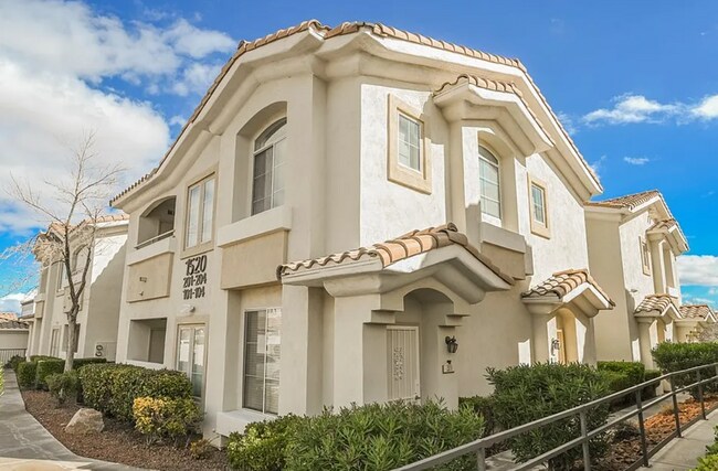 Foto del edificio - 1520 Ruby Cliffs Ln