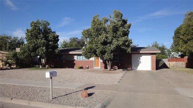 Building Photo - 4517 Bobolink Way