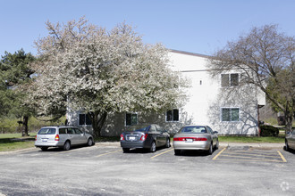 Willow Oaks Apartments photo'