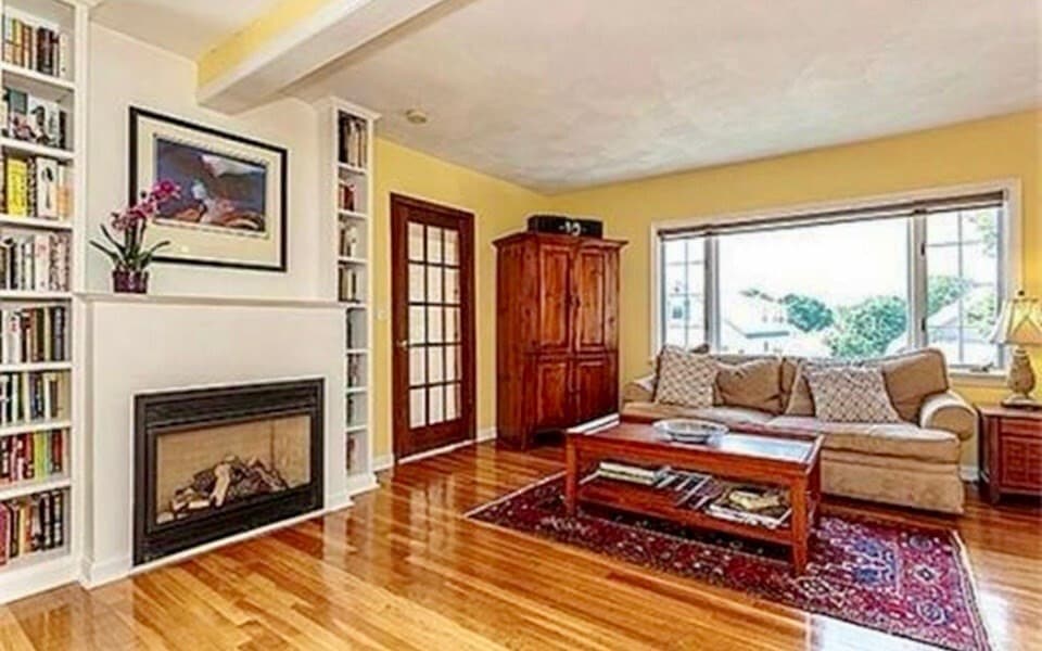 Primary Photo - 18 Moulton Rd