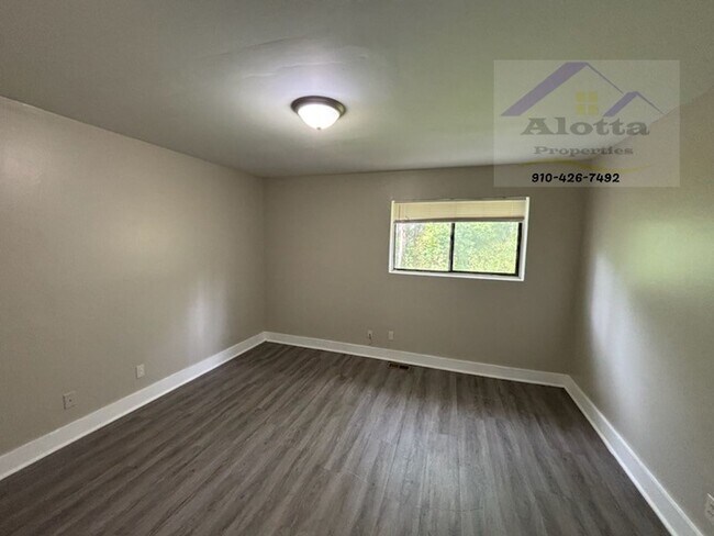 Foto del edificio - 320 Wheel Hollow Trail