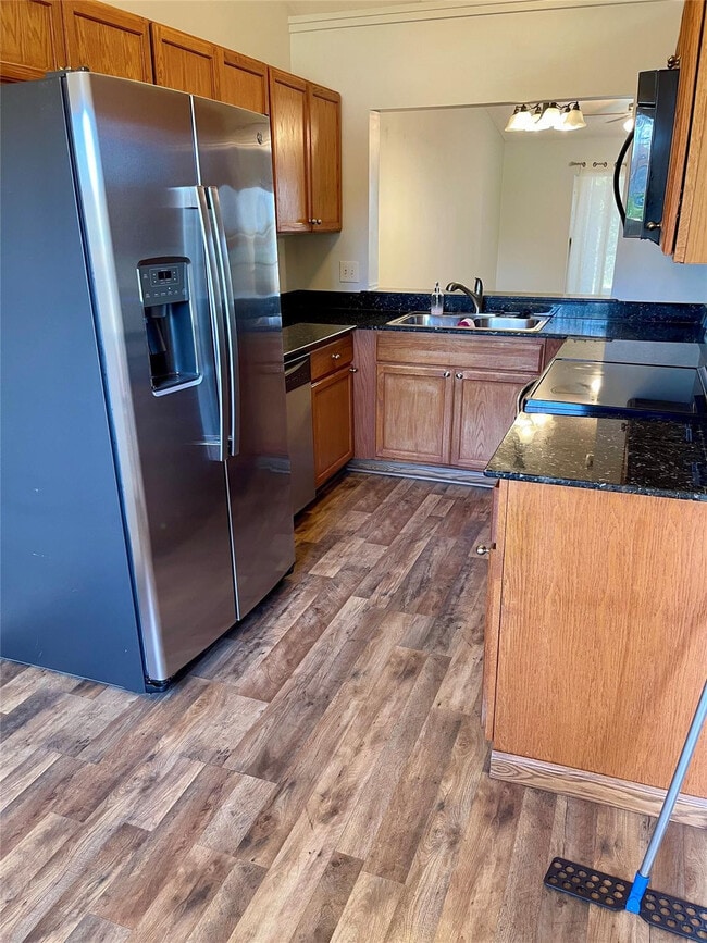 Building Photo - 5512 N Park Rd