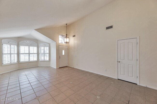 Foto del edificio - 2312 E Williams Dr