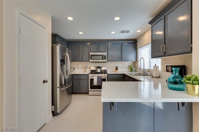 Building Photo - 6267 S Spoon River Ct